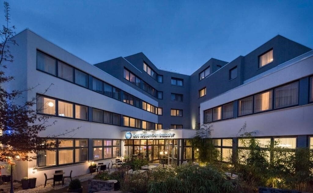 Отель Best Western Ambassador Hotel 3*