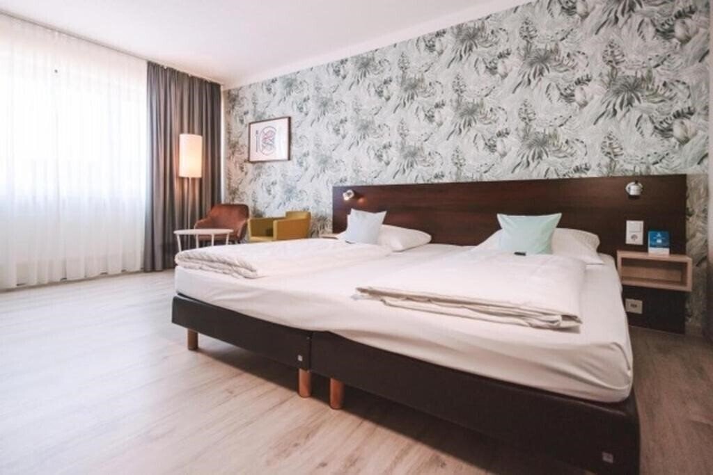 Фотография Best Western Ambassador Hotel 3*