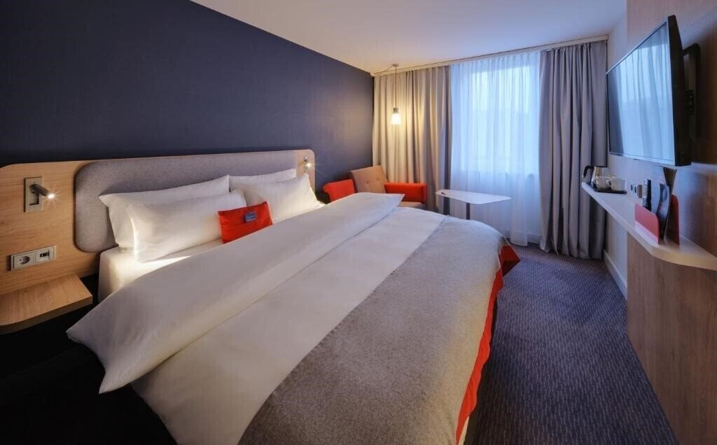 Фотография Holiday Inn Express Frankfurt Airport 3*