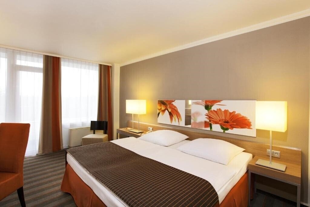 Отель Ramada Hotel Frankfurt Messe 4*