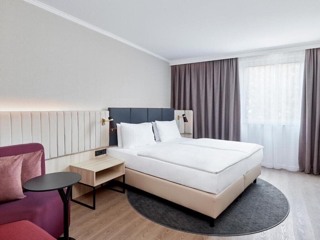 Изображение Crowne Plaza Hamburg - City Alster 4*