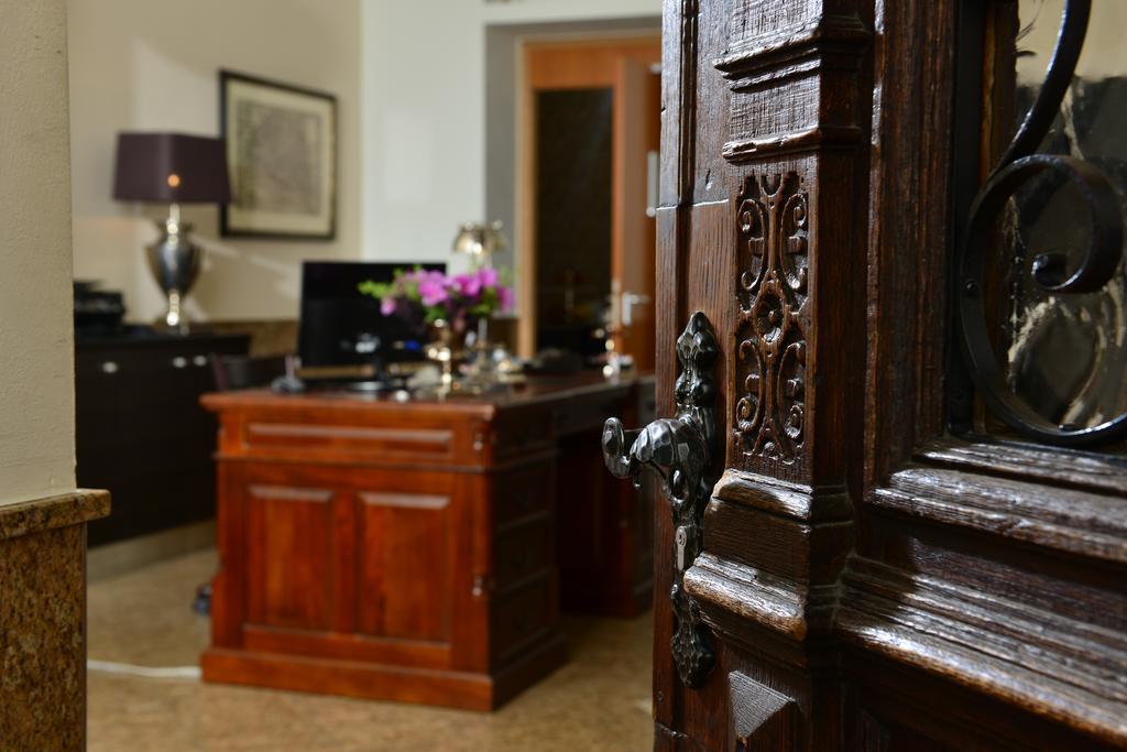 Отель Domstern 3*