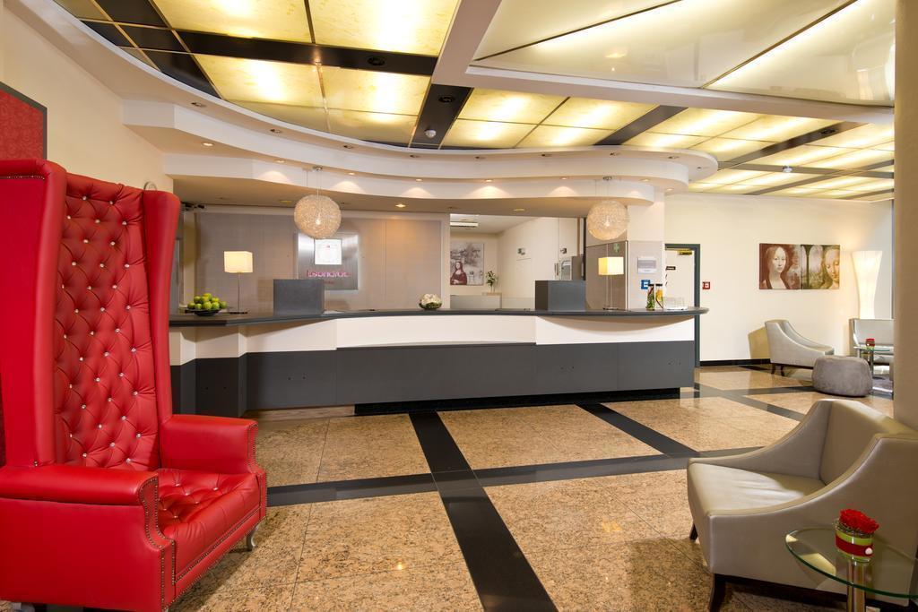 Фото Leonardo Hotel Munchen Arabellapark 4*