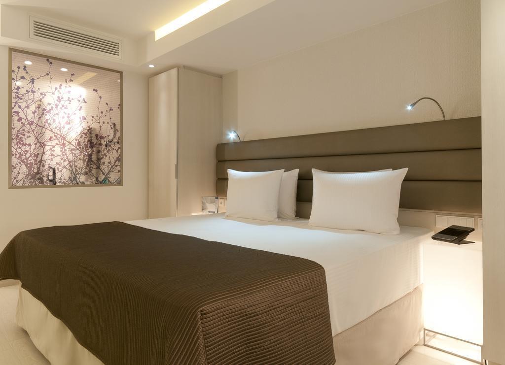 Изображение Eurostars Book 4*