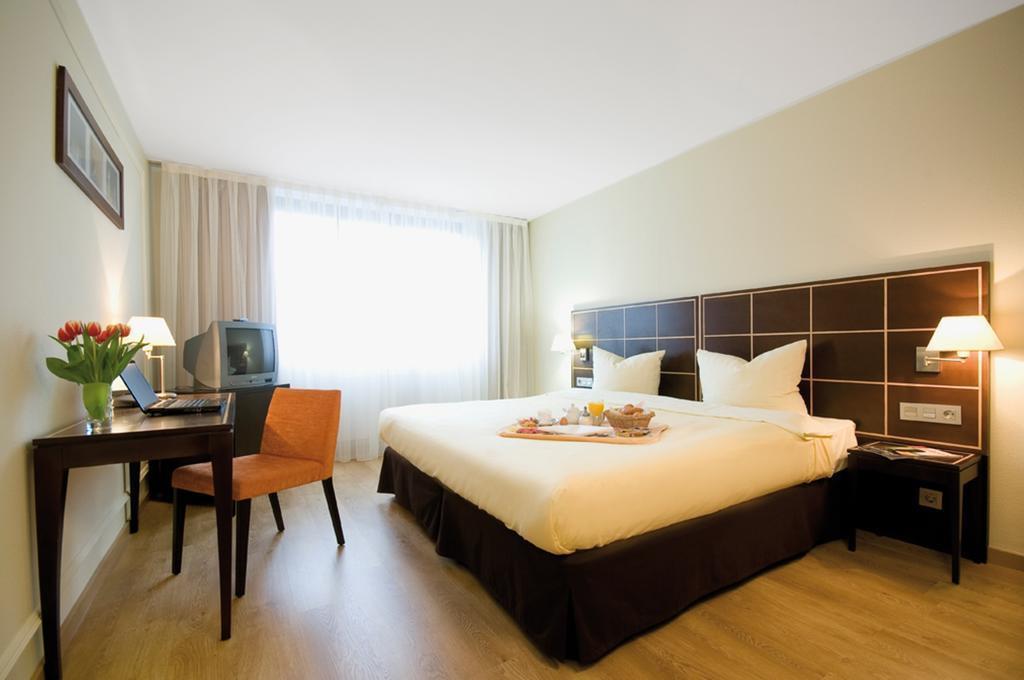 Отель Regent 4*