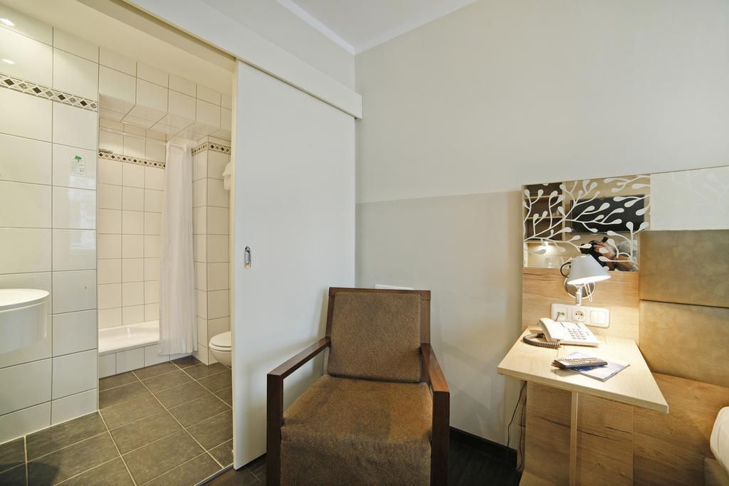 Отель Hotelissimo Haberstock 3*