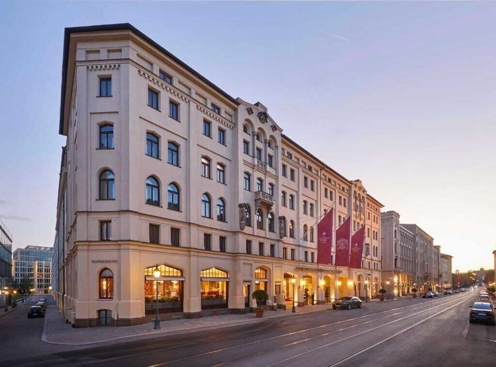 Отель Hotel Vier Jahreszeiten Kempinski Muenchen 5*