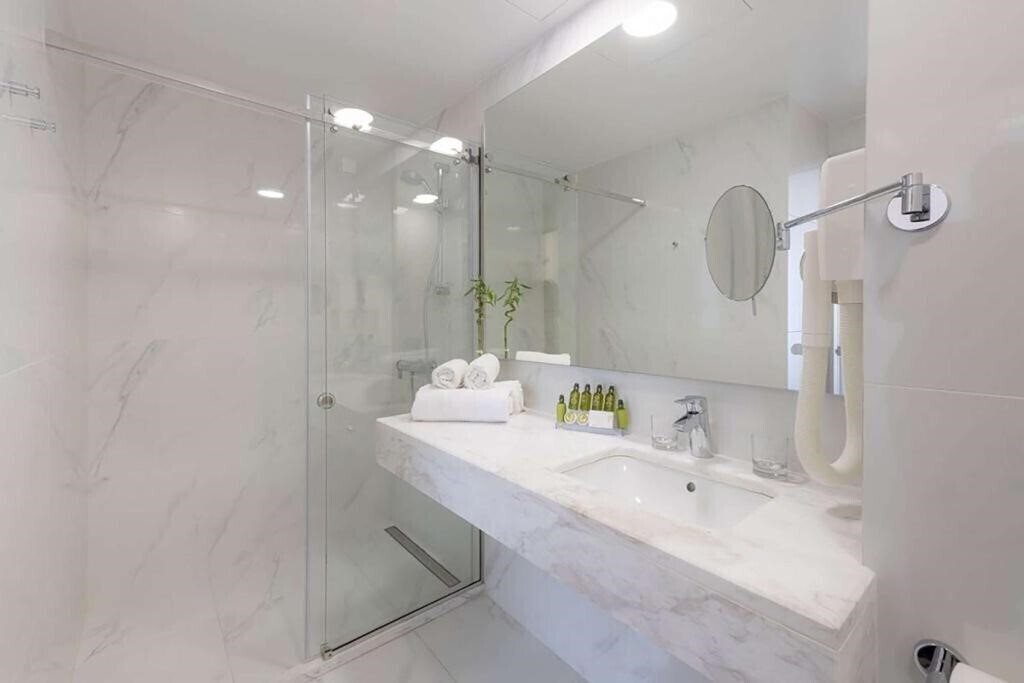 Фотография Dorian Inn 3*