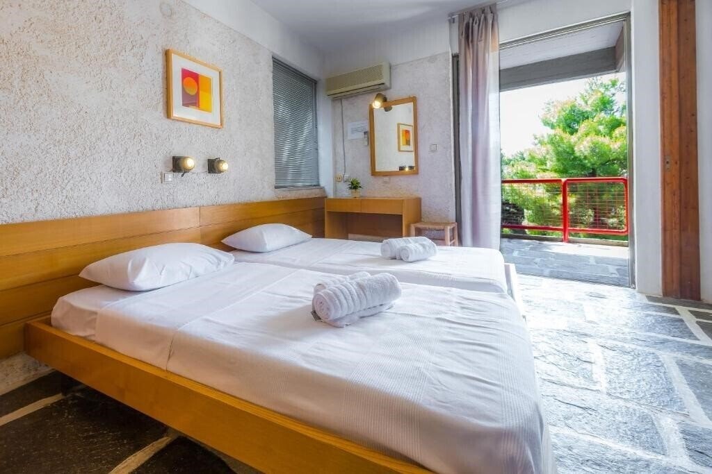 Отель Apollonia Hotel Apartments 4*