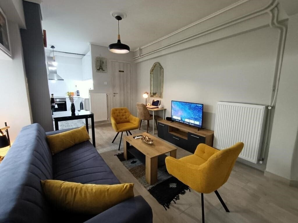 Отель Urban Nest 3*