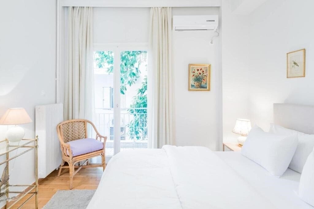Фото Koukaki Apartment With A Sunny Balcony, Near The Acropolis 4*