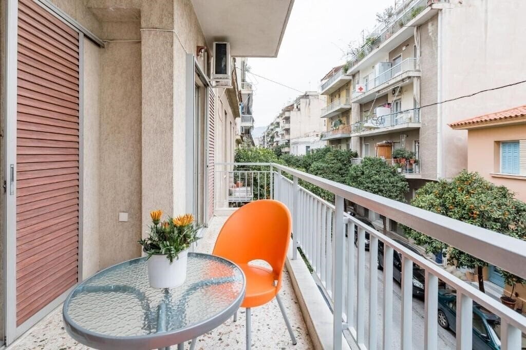 Картинка Koukaki Apartment With A Sunny Balcony, Near The Acropolis 4*