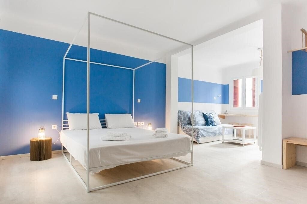Отель Karitsi Place 3*