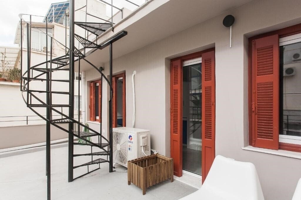 Фотография Karitsi Place 3*