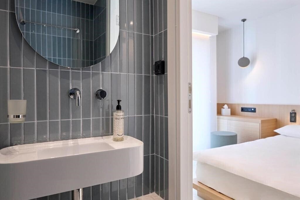 Фотография Twinn Downtown Piraeus 3*