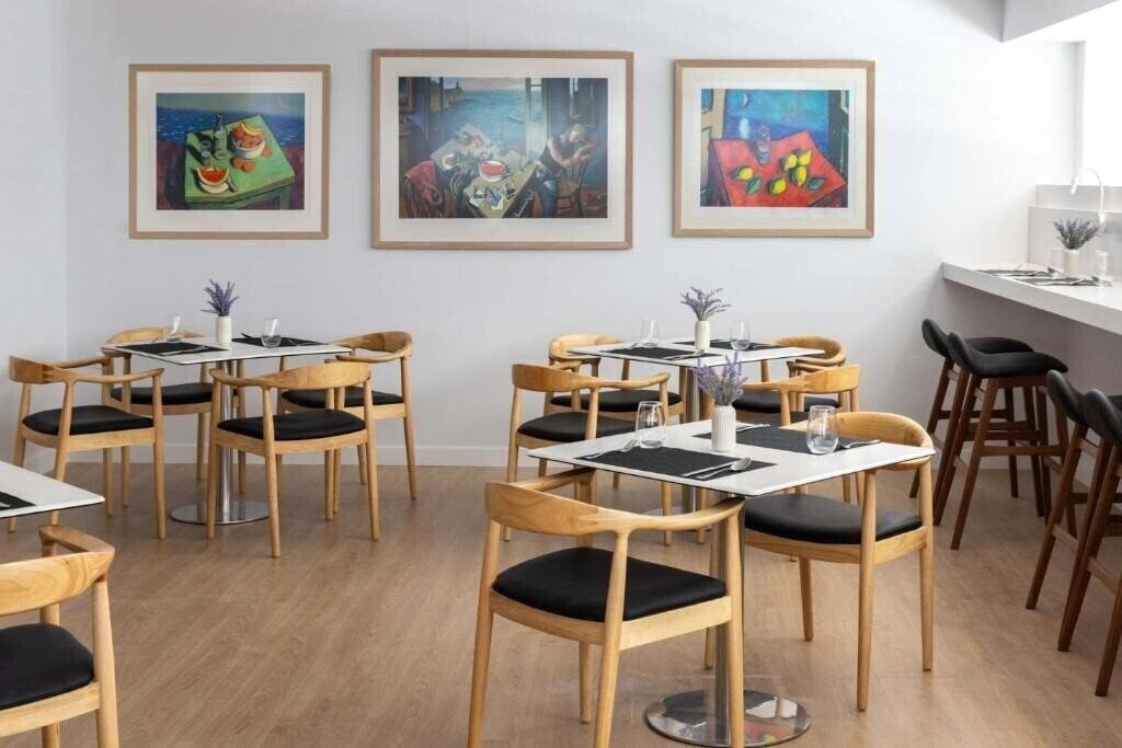 Фотография Gallery Port Tower Piraeus Hotel 5*
