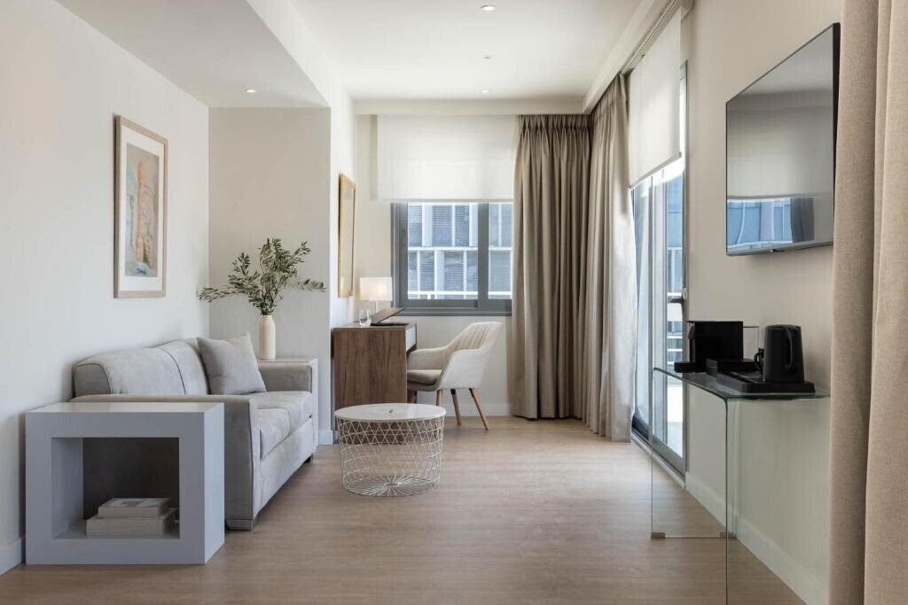 Изображение Gallery Port Tower Piraeus Hotel 5*