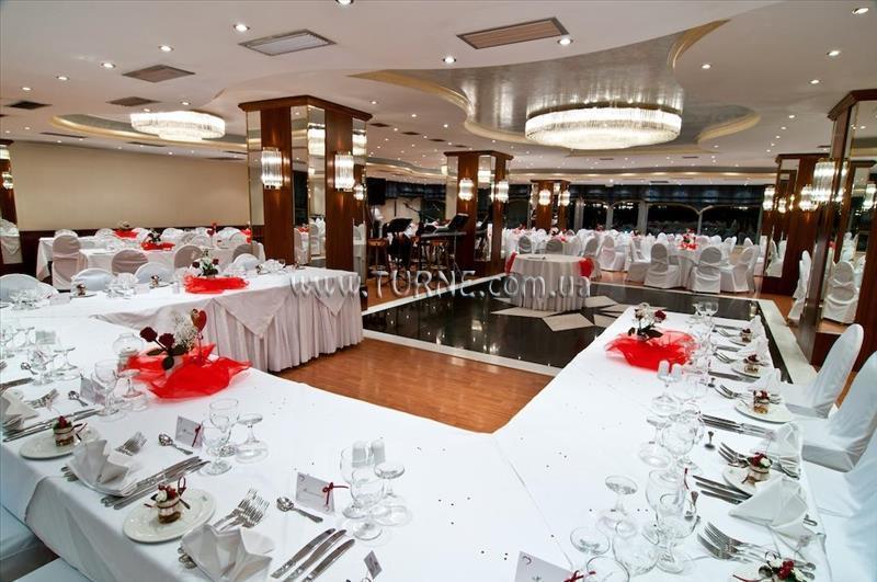 Изображение Oasis Hotel Apartments 4*