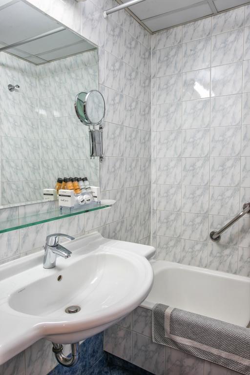 Отель Athens Cypria 3*