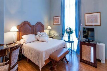 Отель Pentelikon 5*