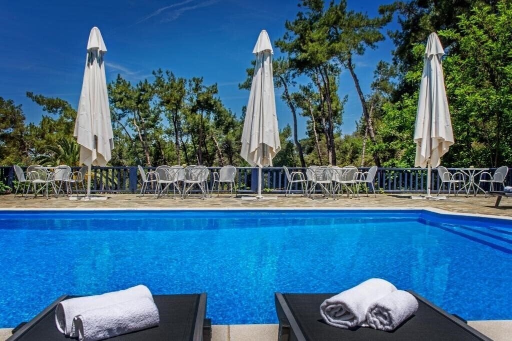 Отель Leandros Hotel 2*