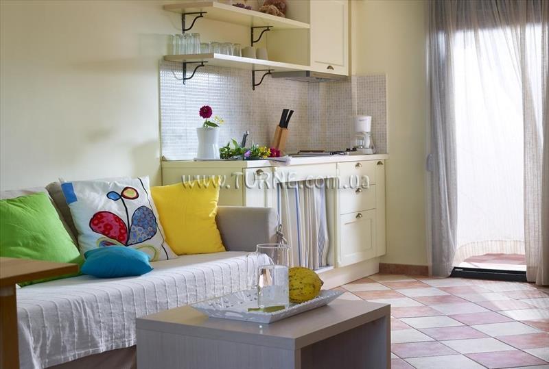 Фото Aeolis Luxury Apts Lesvos 4*