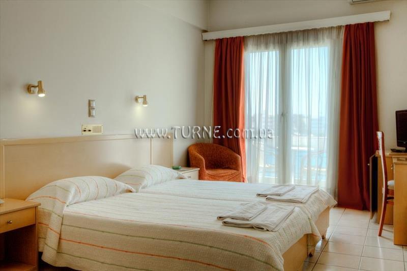 Фото Hotel Lesvion 3*