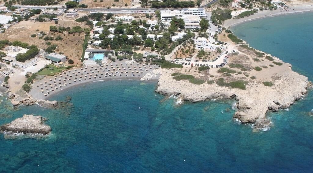 Отель Kakkos Bay 4*