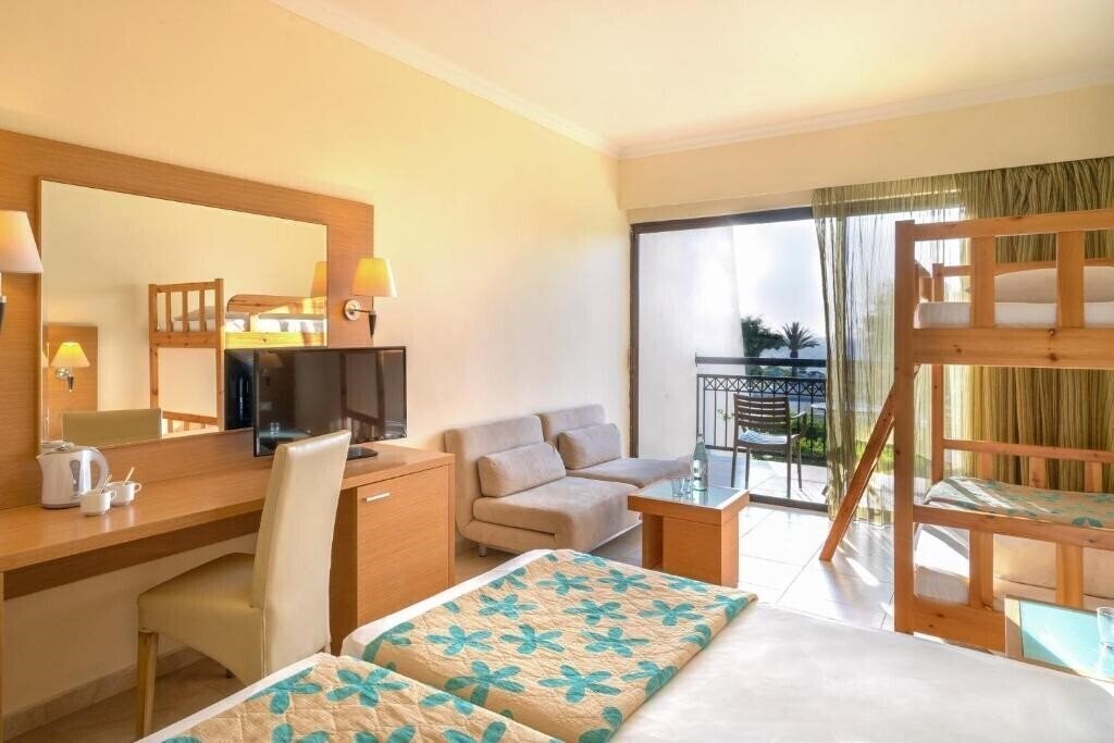 Картинка Smartline Cosmopolitan Rhodes 4*