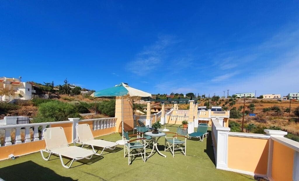 Отель Dioskouroi Apts 4*