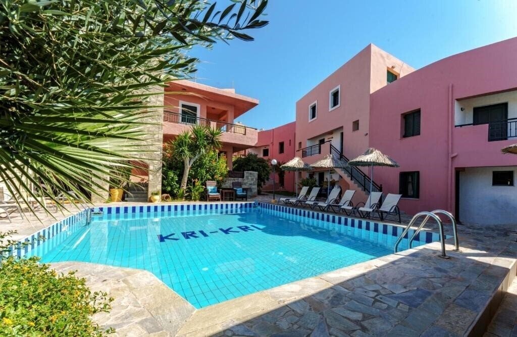 Отель Kri-Kri Village Holiday Apartments 3*