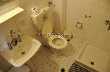Отель Violetta Hotel Apartments 2*