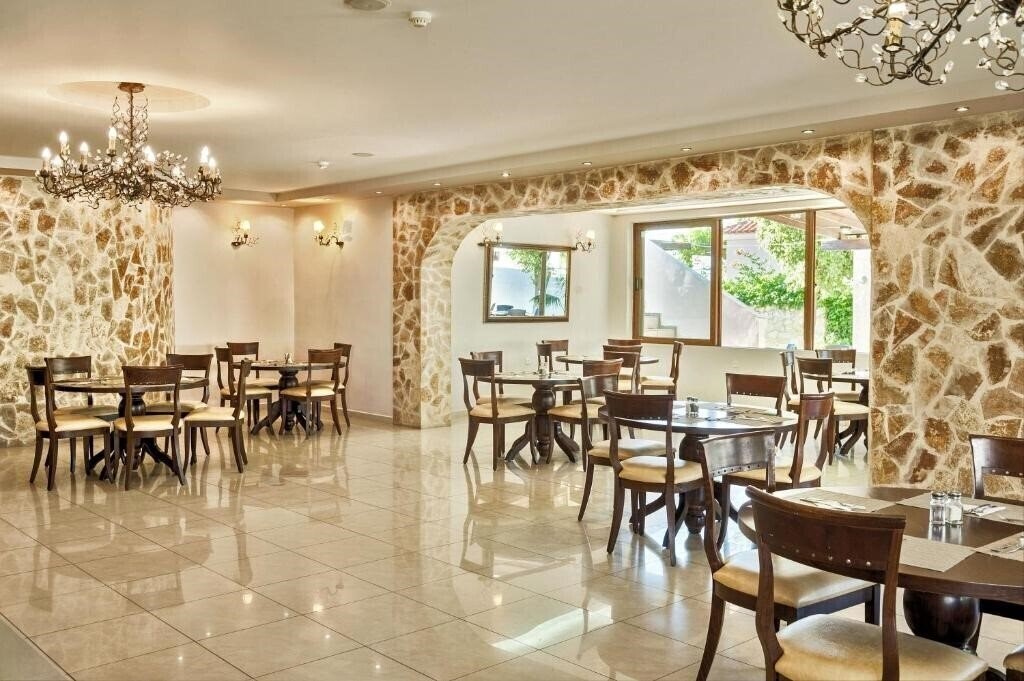 Картинка Adelais Hotel 3*