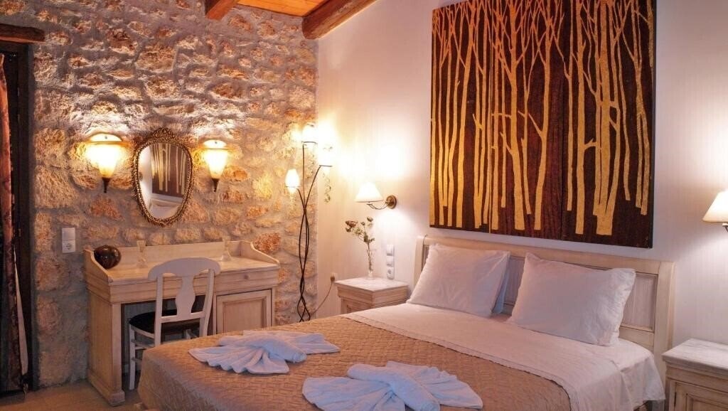 Отель Camelot Royal Beds 2*