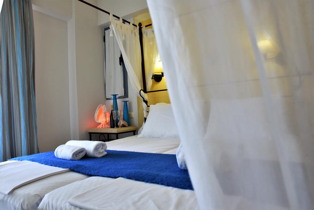 Фотография Golden Bay Studios 3*