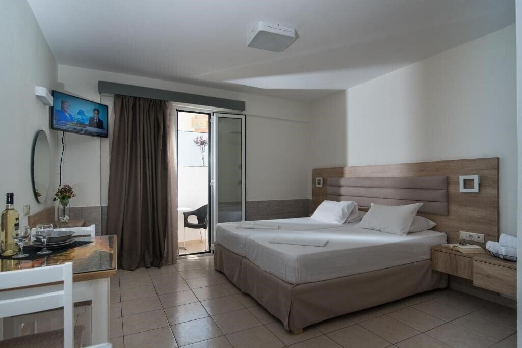 Отель Vagelis Studios & Apartments 3*