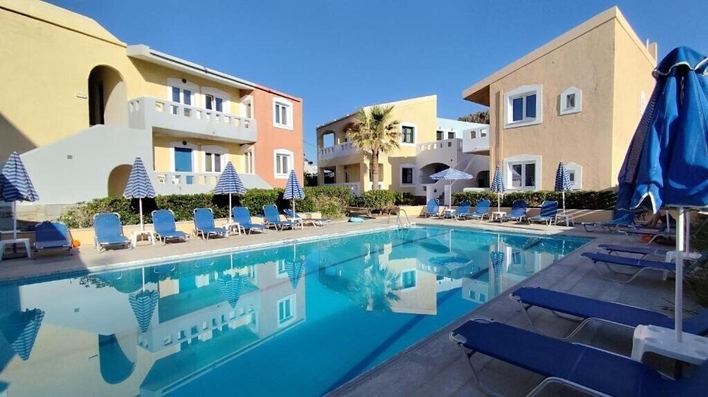 Фото Niros Beach Apartments 3*