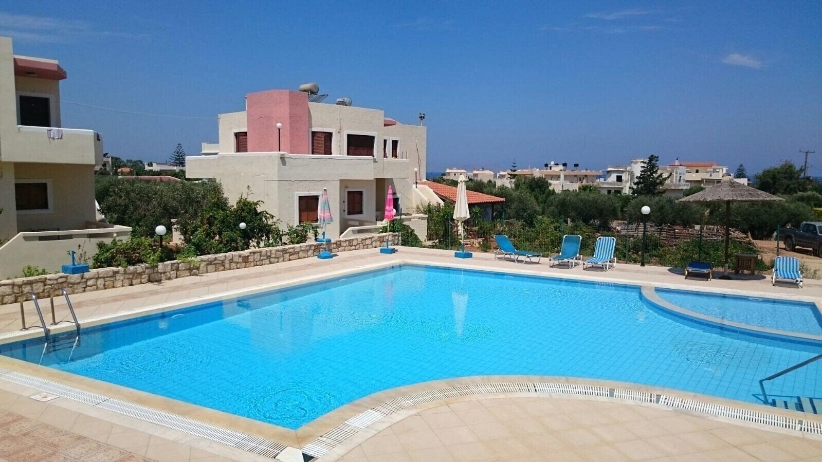 Картинка Adonis Apartments 2*