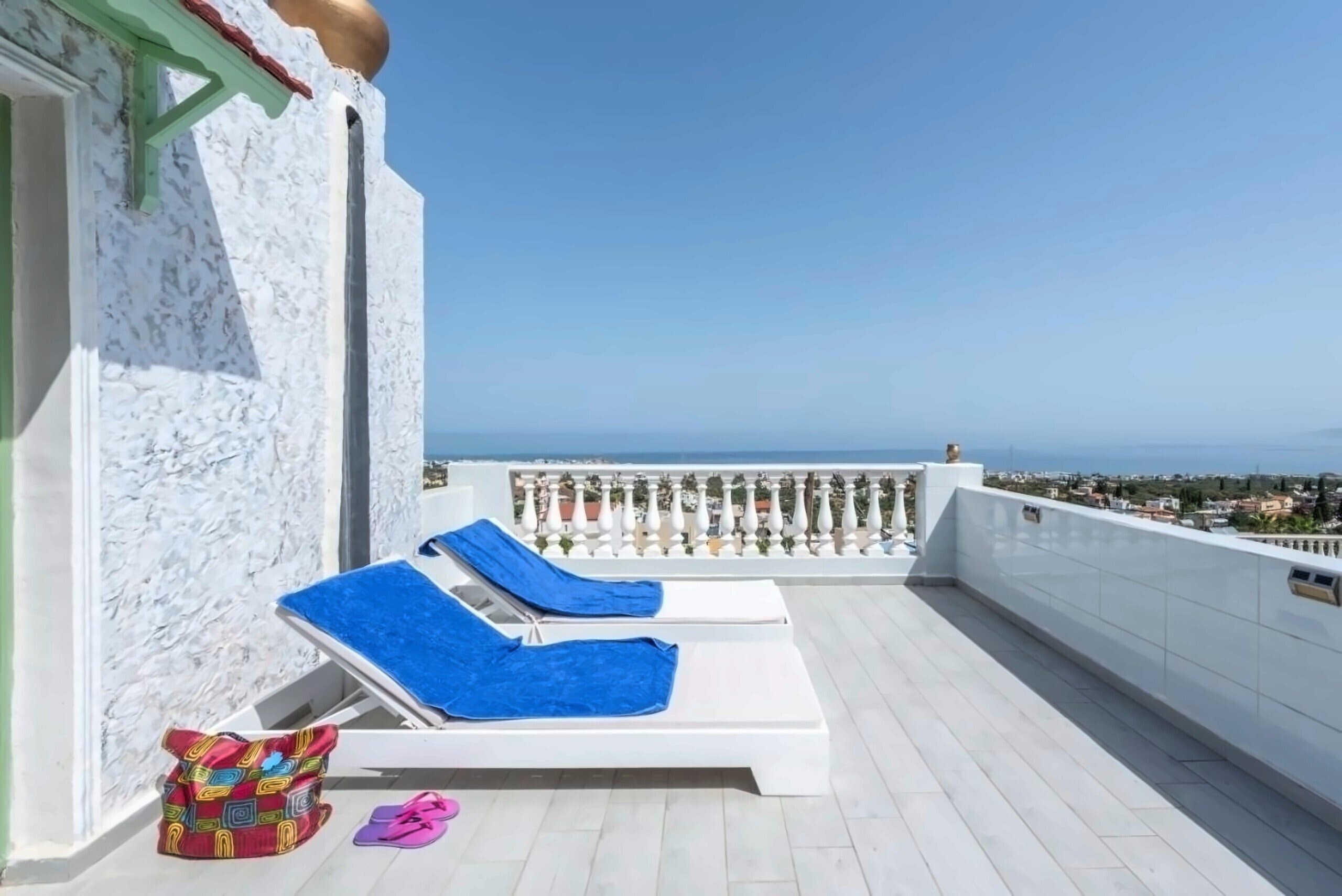 Картинка Korifi Suites & Apartments 4*