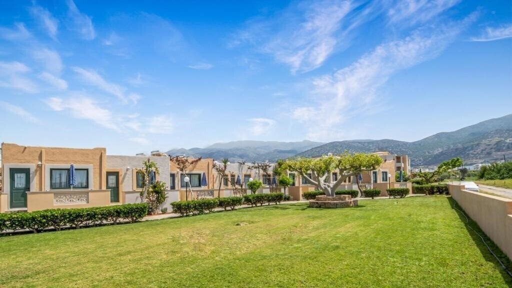 Изображение Golden Bay Aparthotel 3*