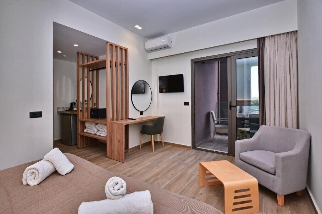 Фотография Dionyssos Hotel 4*