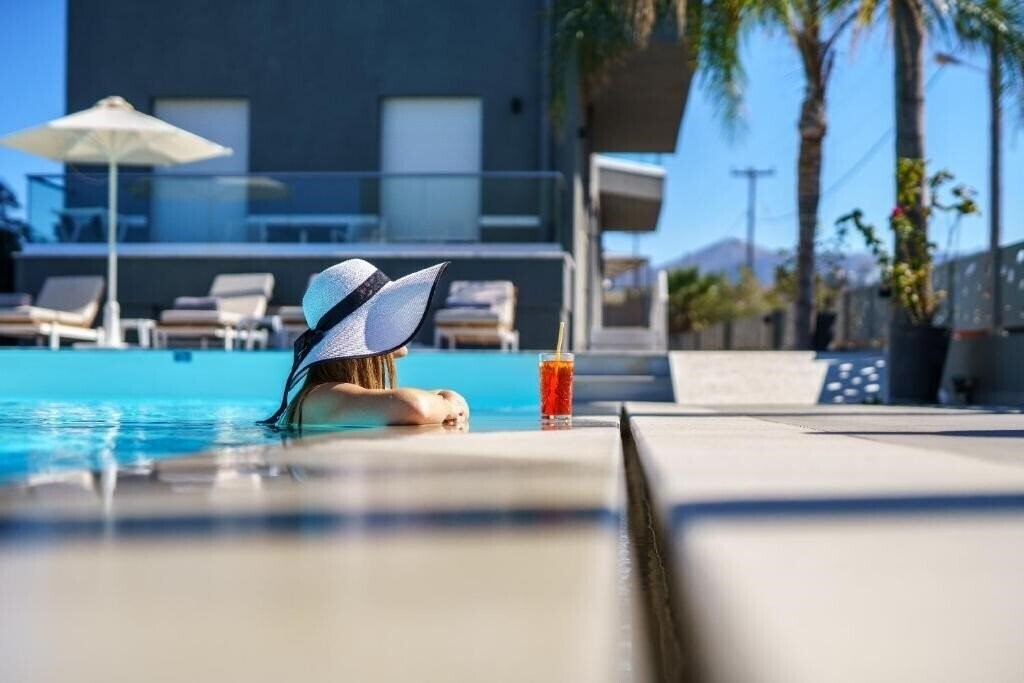 Изображение Elysian Suites 4*