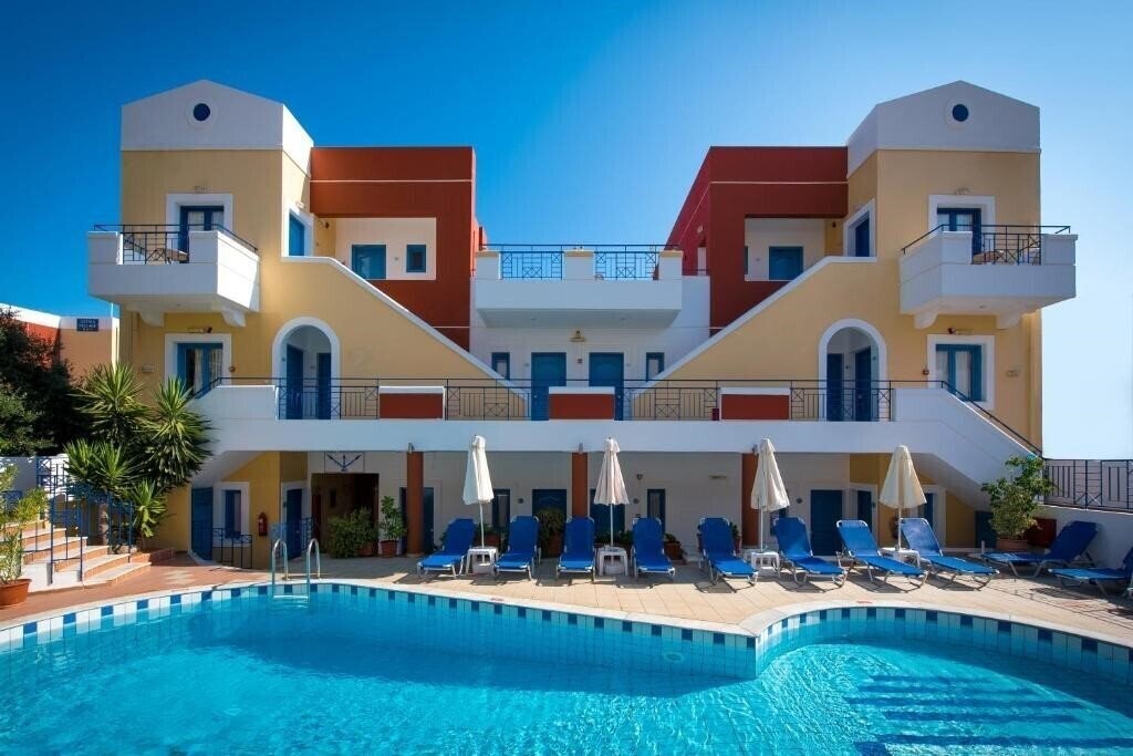 Отель Astra Village Apartments & Suites 3*