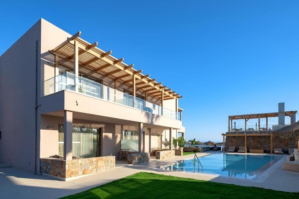 Изображение High Beach White 5*