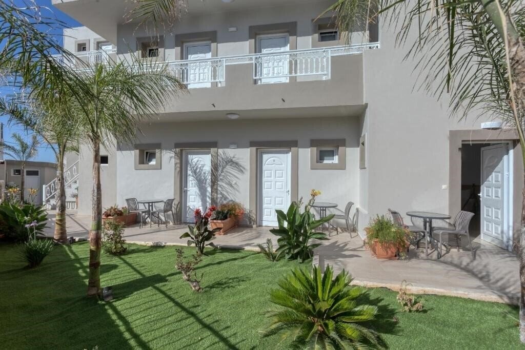 Картинка Amara Sea Side Hotel 2*