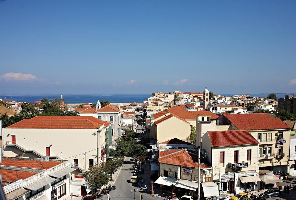 Фото Arkadia Hotel-Apartments 3*