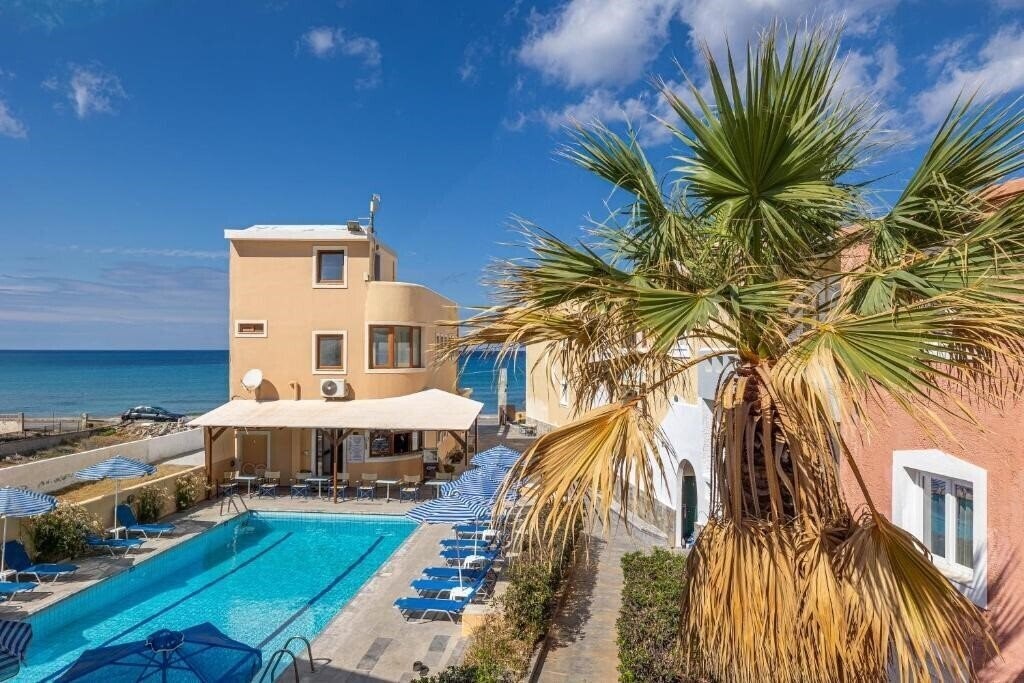 Фото Niros Beach Apartments 3*