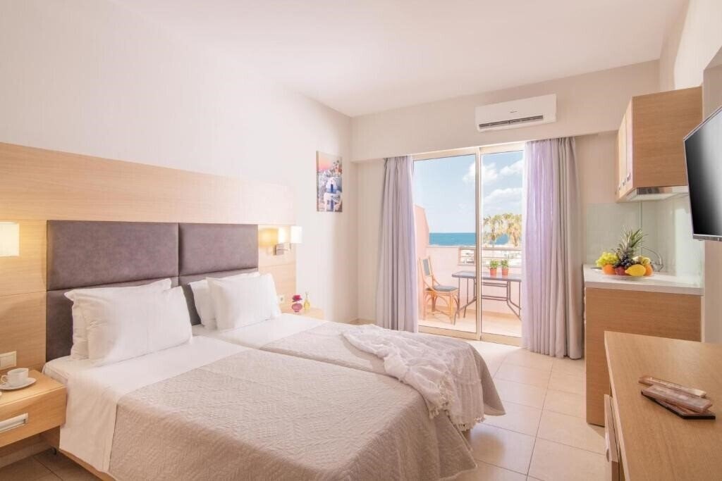 Фото Pleasure Beach Hotel 4*