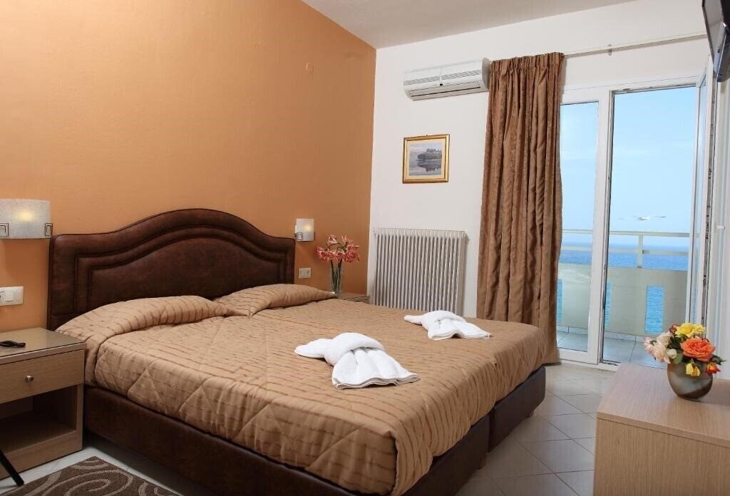Изображение Kronos Hotel 2*