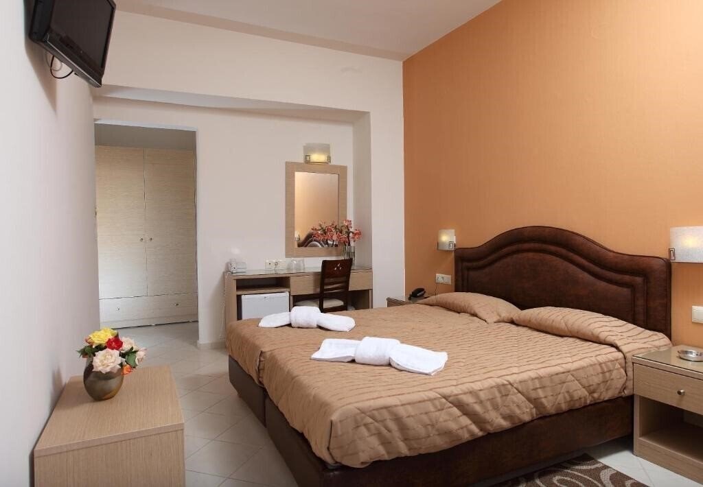 Картинка Kronos Hotel 2*